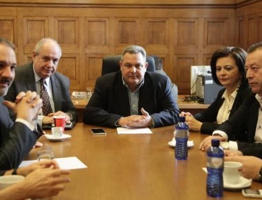 Συγκαλεί εκτάκτως την Κοινοβουλευτική Ομάδα των ΑΝΕΛ ο Πάνος Καμμένος
